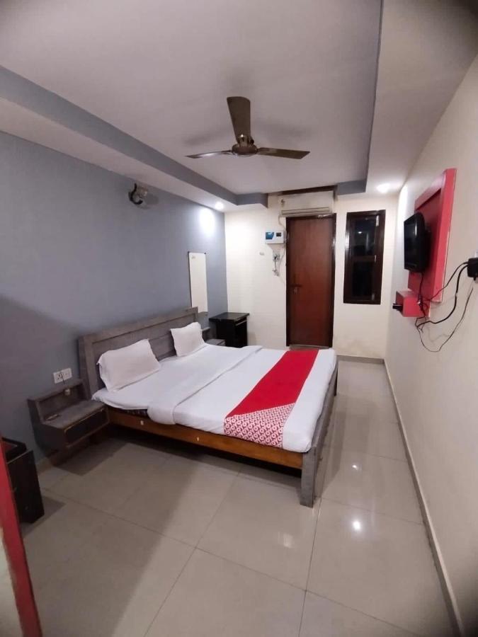 Oyo Hotel New Metro Near Phoenix United Lucknow Ngoại thất bức ảnh